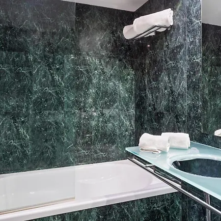 Hotell Jerez 4*